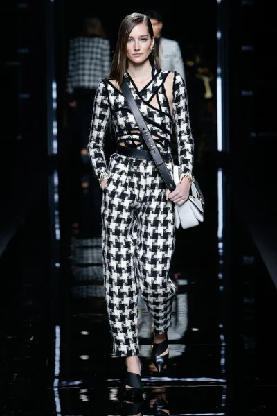 Look 43